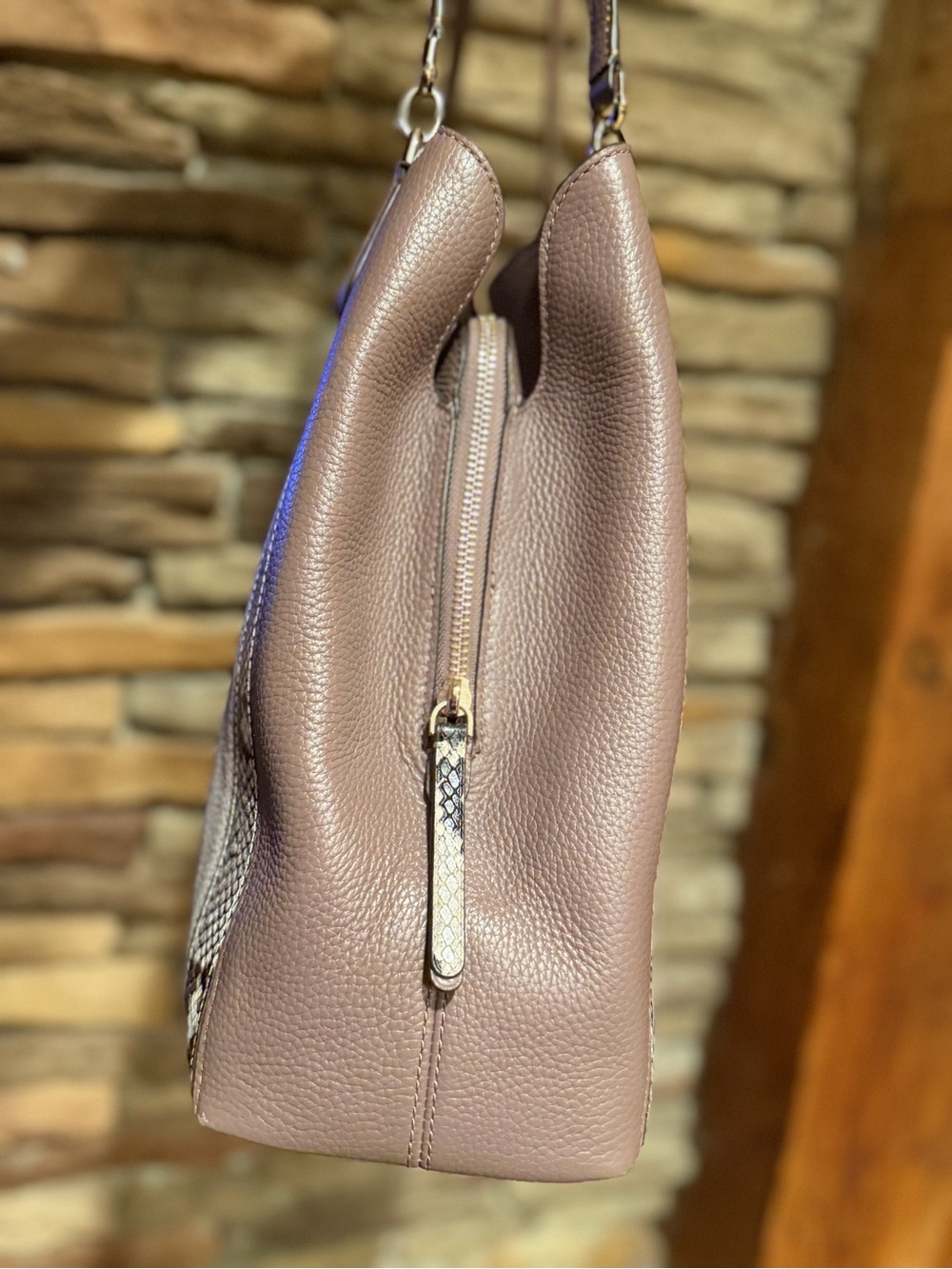 Kate Spade NWOT Color block Pebbled Leather Triple Compartment Tote Snake Print - Picture 4 of 11